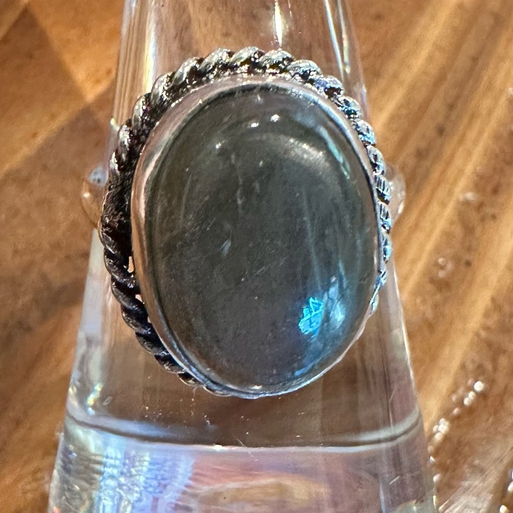 2116 Silver and Gray Labradorite Stone Ring